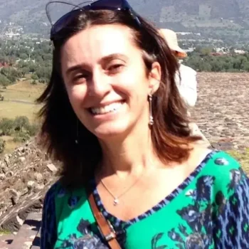 Profa. Dra. Anelise Dutra